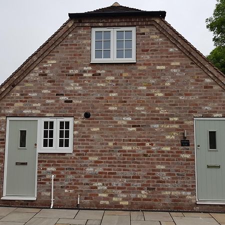 Rookery Lodge Apartments Wistaston Bagian luar foto